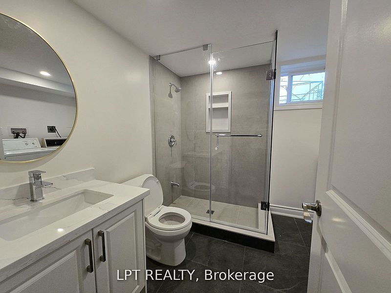 Toronto House for rent - 3 Bedrooms — photo 12