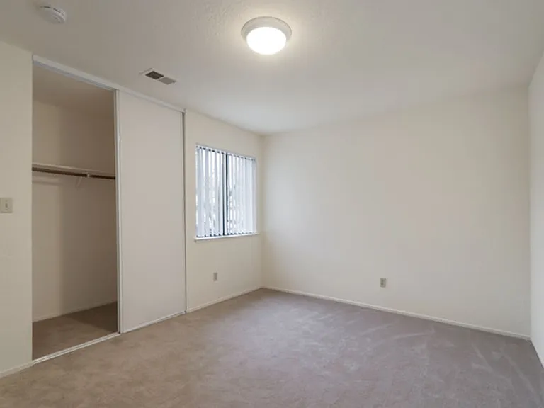 Sequoia Apartments 3 MONTHS FREE RENT on 3 and 4 bedroom townhomes — Photo 42