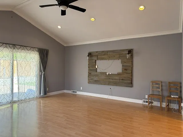 421 Ariel Dr — Photo 12