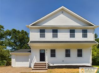 23 Elmwood Ter, Edison, NJ 08817
