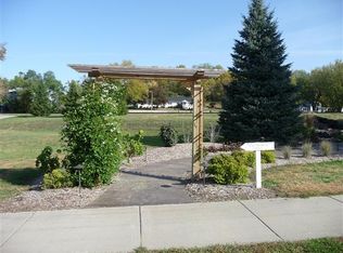 69 Oak Ter, Rio, WI 53960