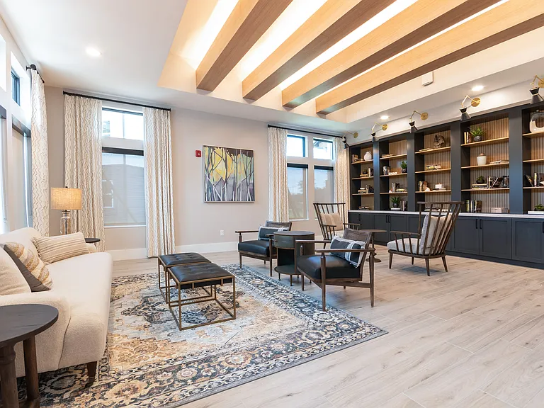SW 38th Avenue Apartments — Photo 17