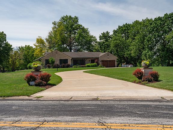 2nd image of 316 W Detweiller Dr