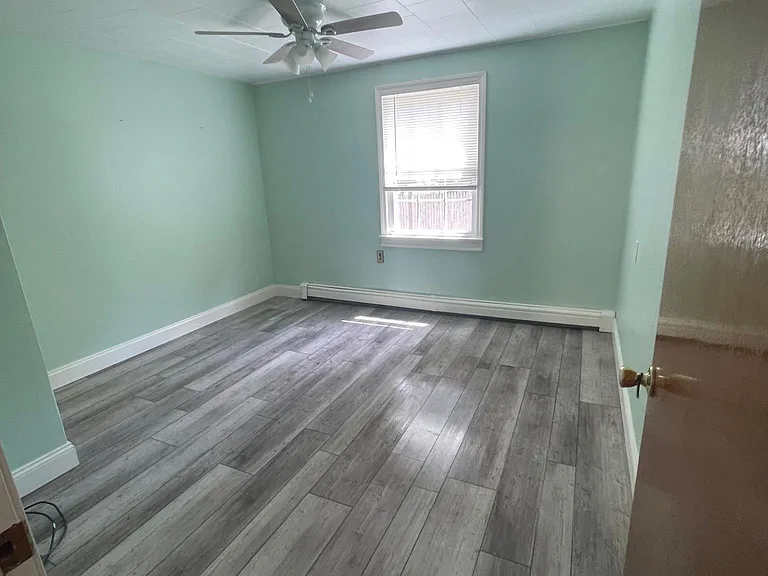 12 Park Ln — Photo 18