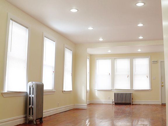 2nd image of 18710 Tioga Drive