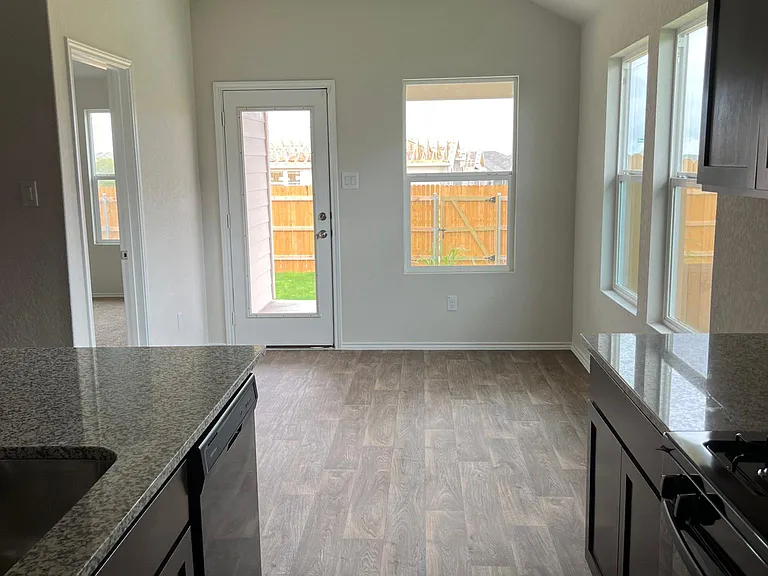 205 Lily Pond Trl — Photo 22