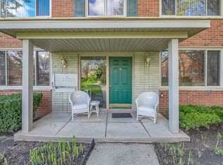 880 N Adams Rd UNIT 2, Birmingham, MI 48009