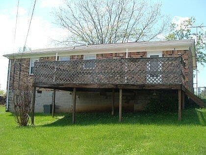 3rd image of 127 Arvin Dr