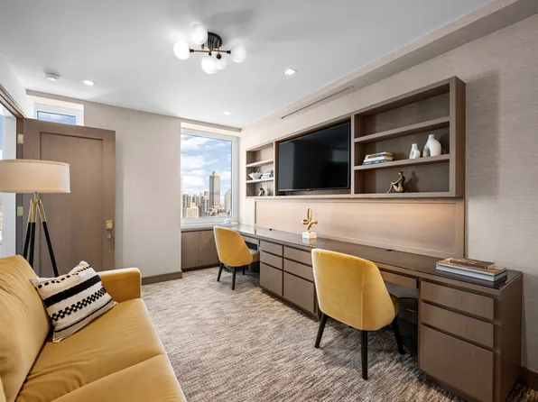 300 East 77th Street image 13 of 15