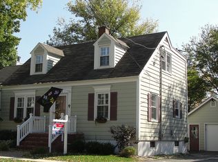 321 Washington St, Barrington, IL 60010