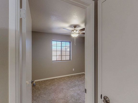 3rd image of 531 E Jahns Pl