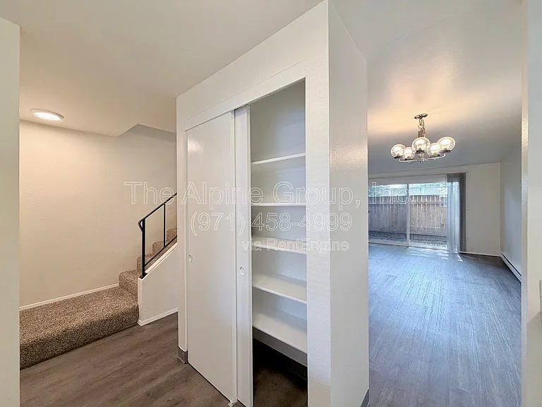 3800 NW Chemult Pl #D — Photo 6