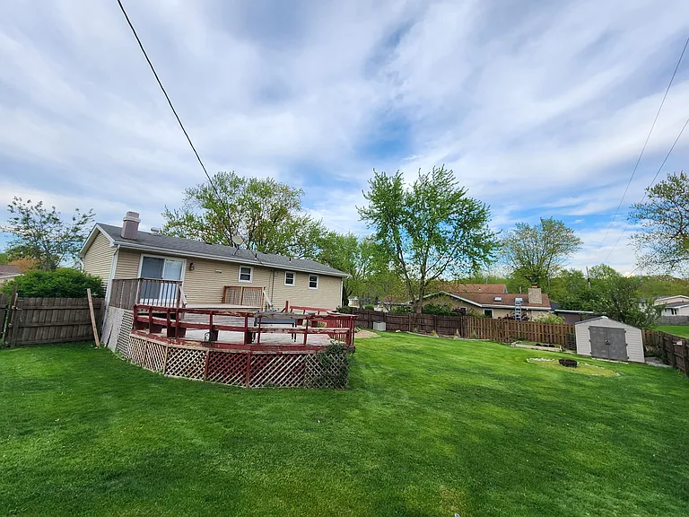 931 Iroquois Dr — Photo 5