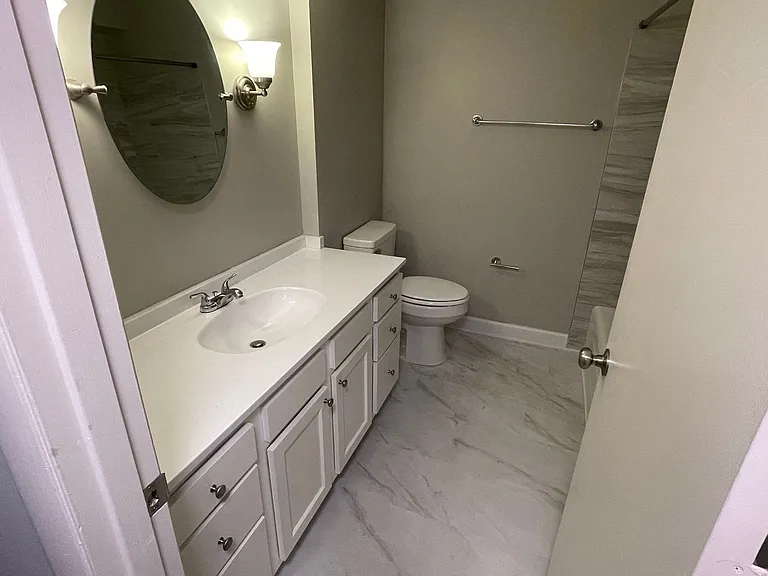 Grinstead Manor Apartments — Photo 61