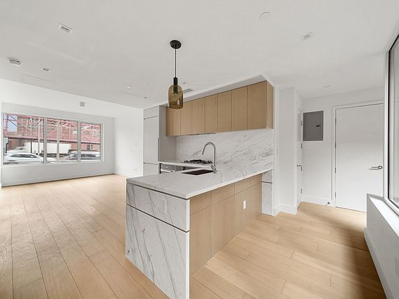 5th image of 208 Delancey St #4J
