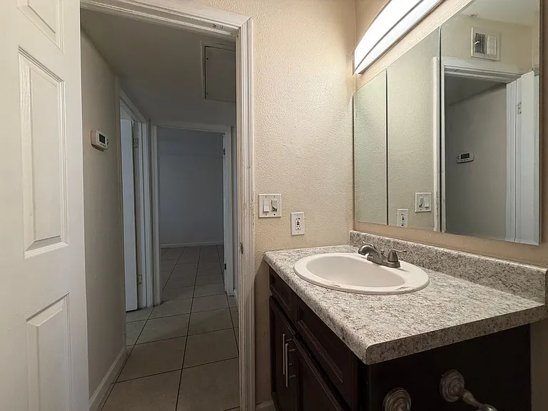 1809 E Broadway Rd — Photo 23