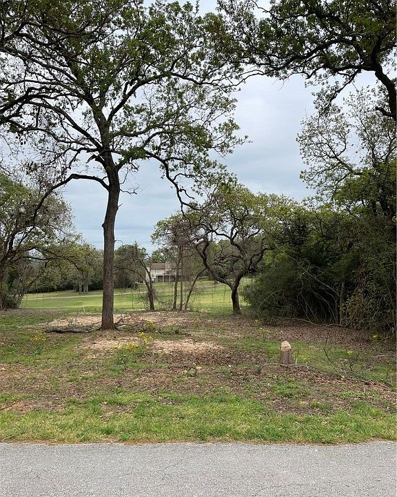 1st image of 142 Golfview Dr