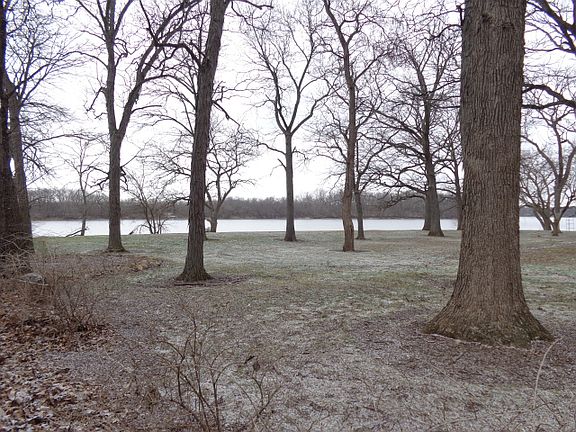 4th image of 24 Elmwood Dr