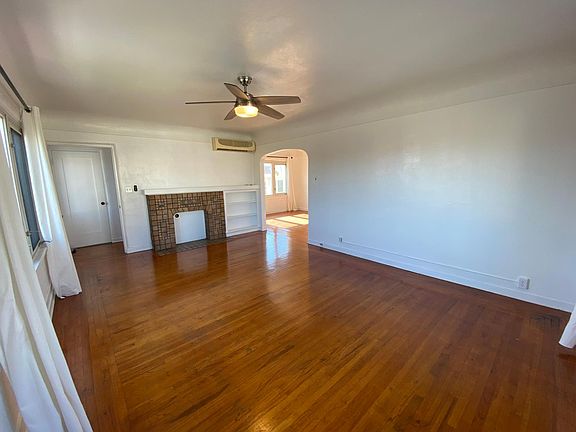 2nd image of 142 Ivy St