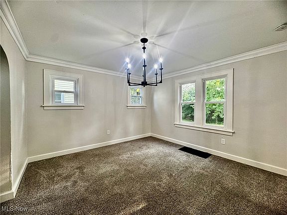 5th image of 400 Beechwood Dr