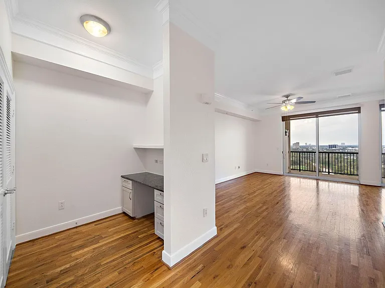 3333 Allen Pkwy #1403 — Photo 6