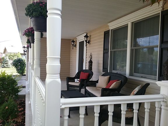 4th image of 766 Glencairn Ln