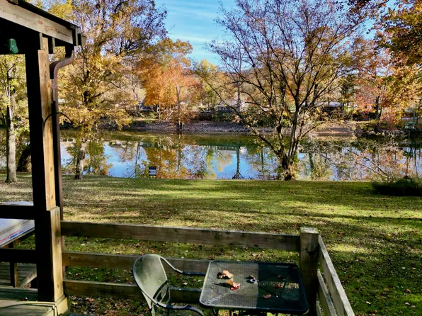 116 Alligator Ln, Hinton, WV 25951