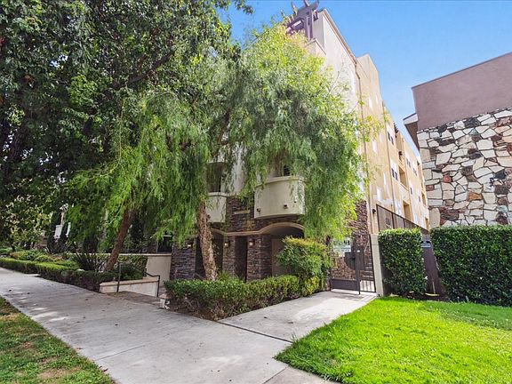 4th image of 14242 Burbank Blvd APT 209