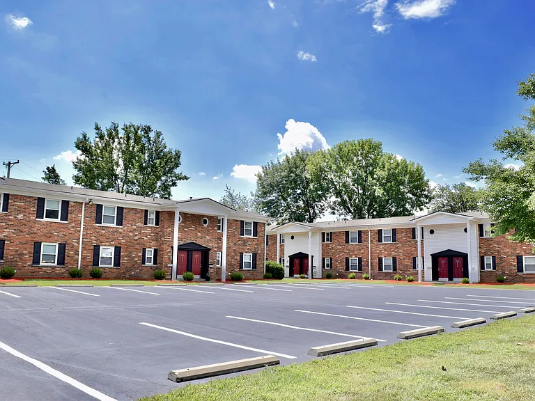 Mayfair Apartments — Photo 15