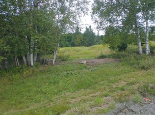 3 Country Club Rd, Rangeley, ME 04970