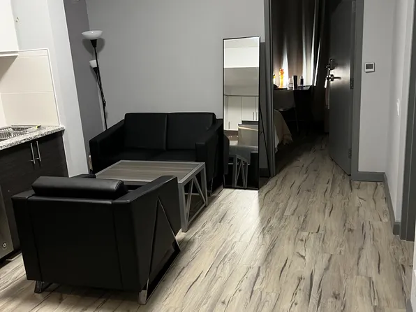 77 Leland St, Hamilton, ON