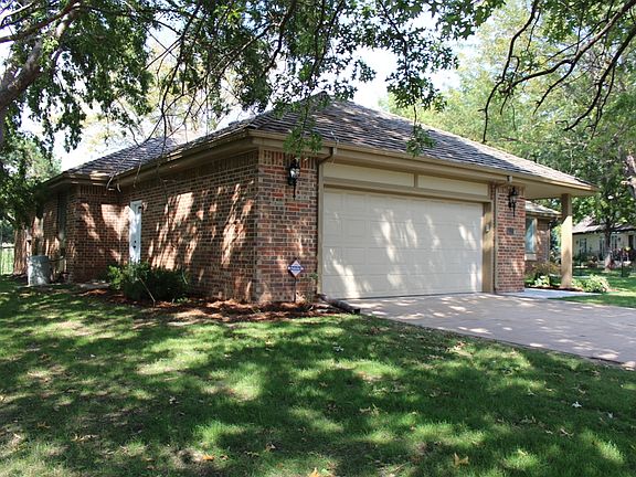 3rd image of 9134 E Windwood St