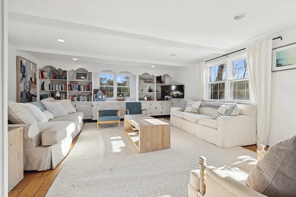 Heart of Amagansett — Photo 3