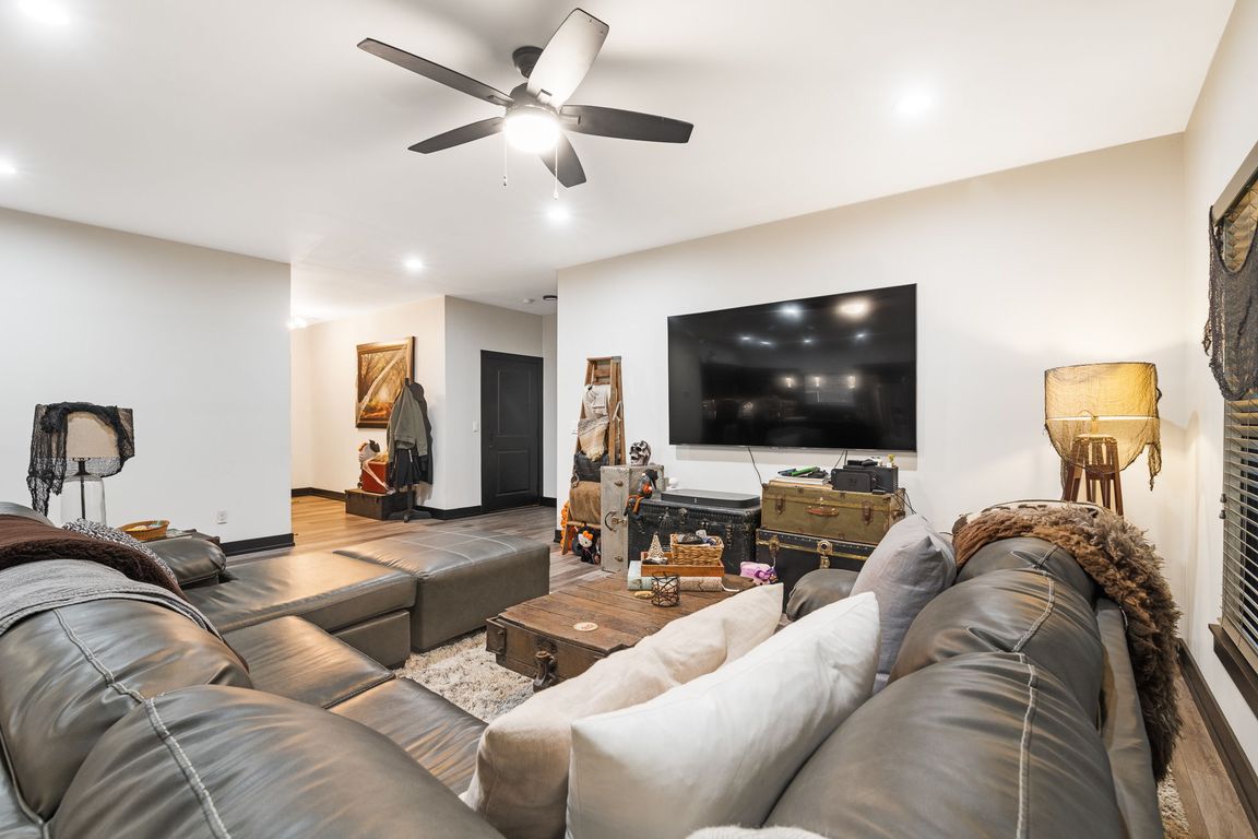 next background image