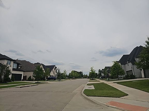 5th image of 15766 Songbird St