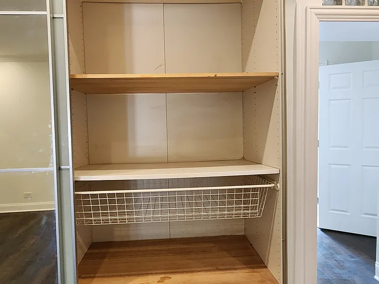 2702 N Laramie Ave #3 — Photo 6