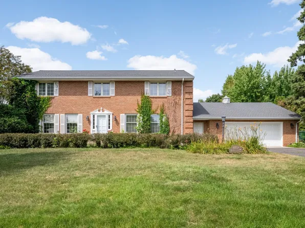 665 Arcadia Dr, Mendota Heights, MN 55118