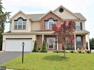 3470 Chardonnay Dr, York, PA 17404