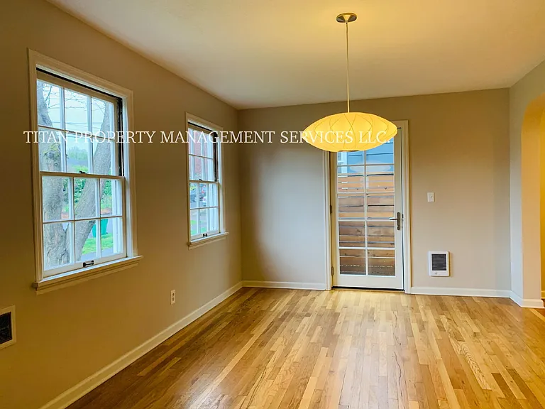 4819 NE 35th Pl #A — Photo 12