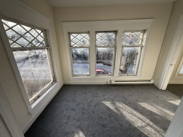 427 N Cayuga St, Ithaca, NY 14850