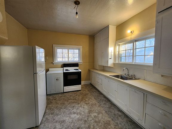 5th image of 504 N 2nd St