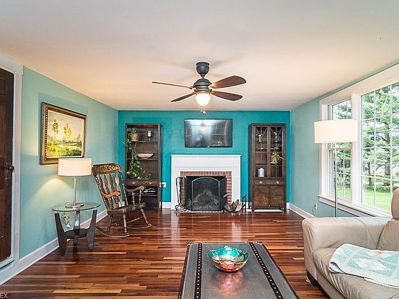3rd image of 10270 Highland Dr