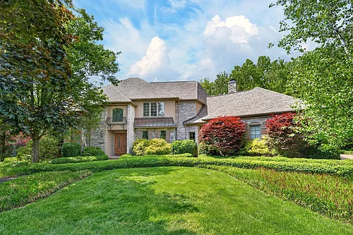 29998 Hilliard Blvd Photo 1