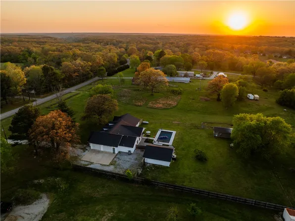 9248 E McNelly Rd, Bentonville, AR 72712