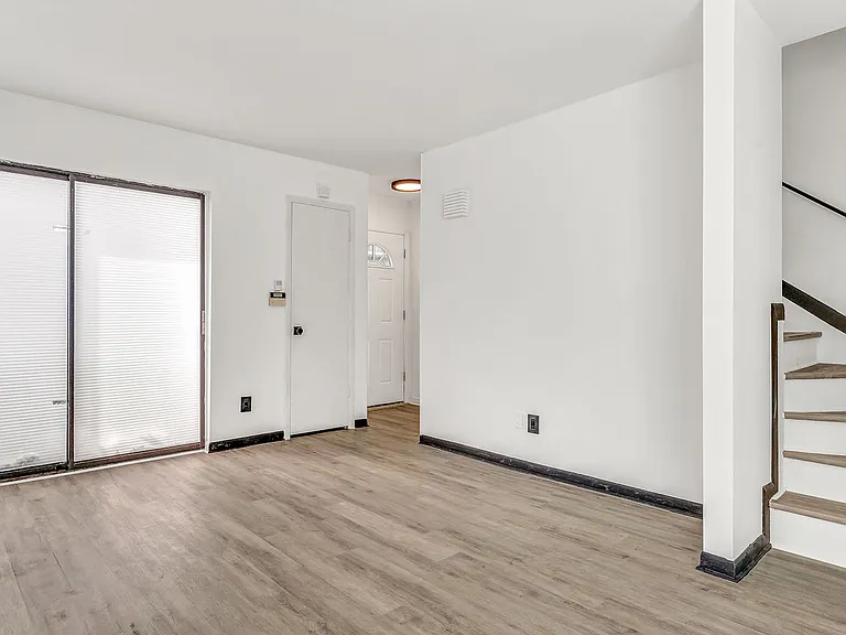 8800 Bardmoor Blvd #12 — Photo 7