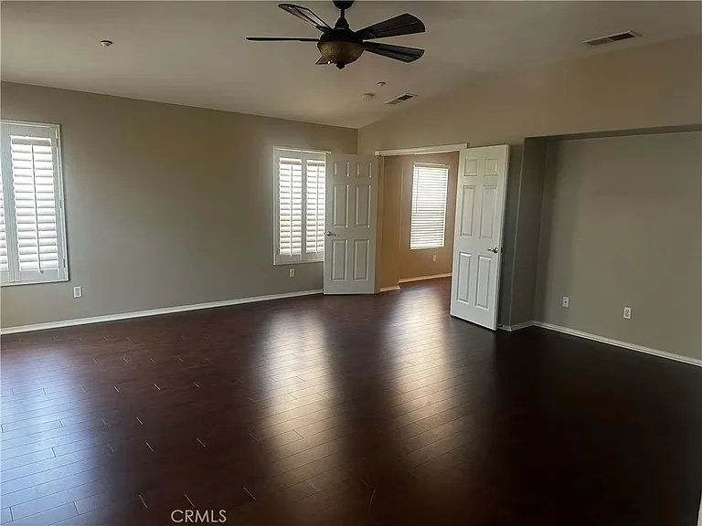 5762 Newcomb Ct — Photo 3