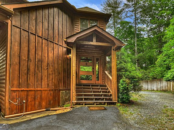 3rd image of 287 Rhonda Ln