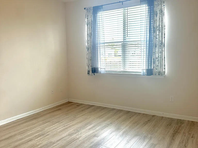 567 Hay Hill Ln — Photo 15