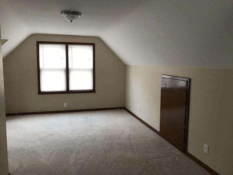 3406 N 90th St — Photo 10