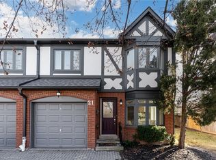 3050 Orleans Rd #21, Mississauga, ON L5L5P7